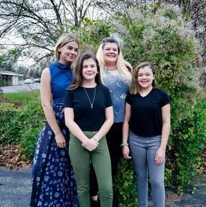 Meet your Posher, Amber